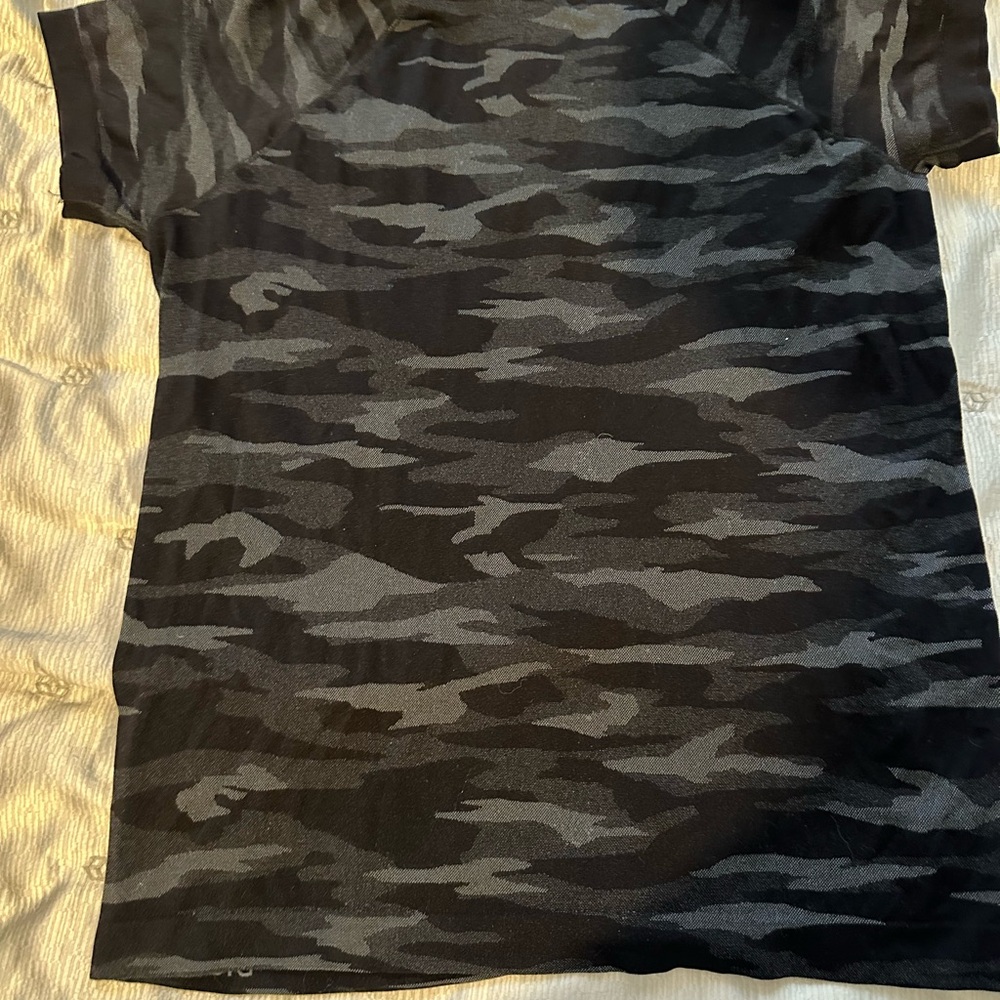 Athleta Girl Gray Camo Short Sleeve Tee